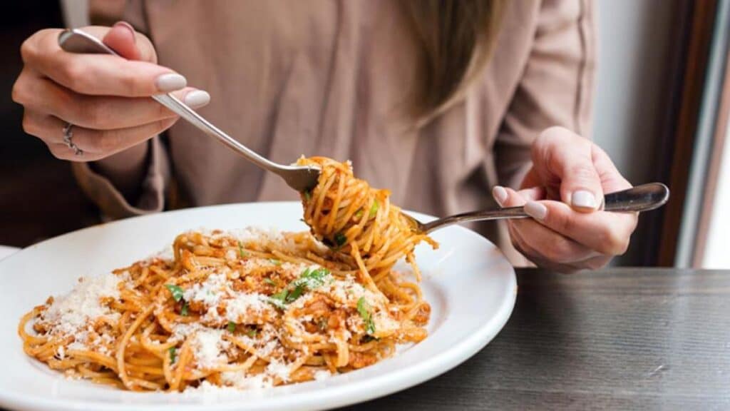 ¿Cuándo es mejor comer carbohidratos?